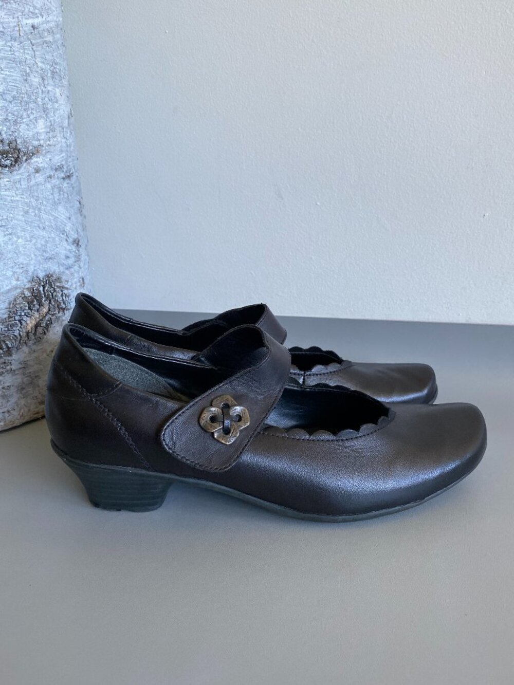 Remonte Dorndorf Black Leather Scalloped Mary Jane Low Heel Shoes Sz 10